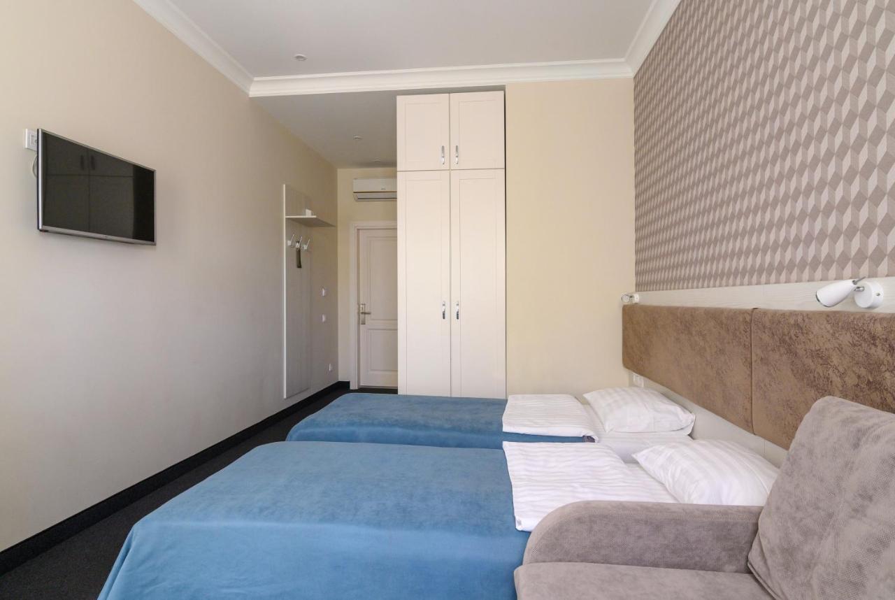Voyage Hotel