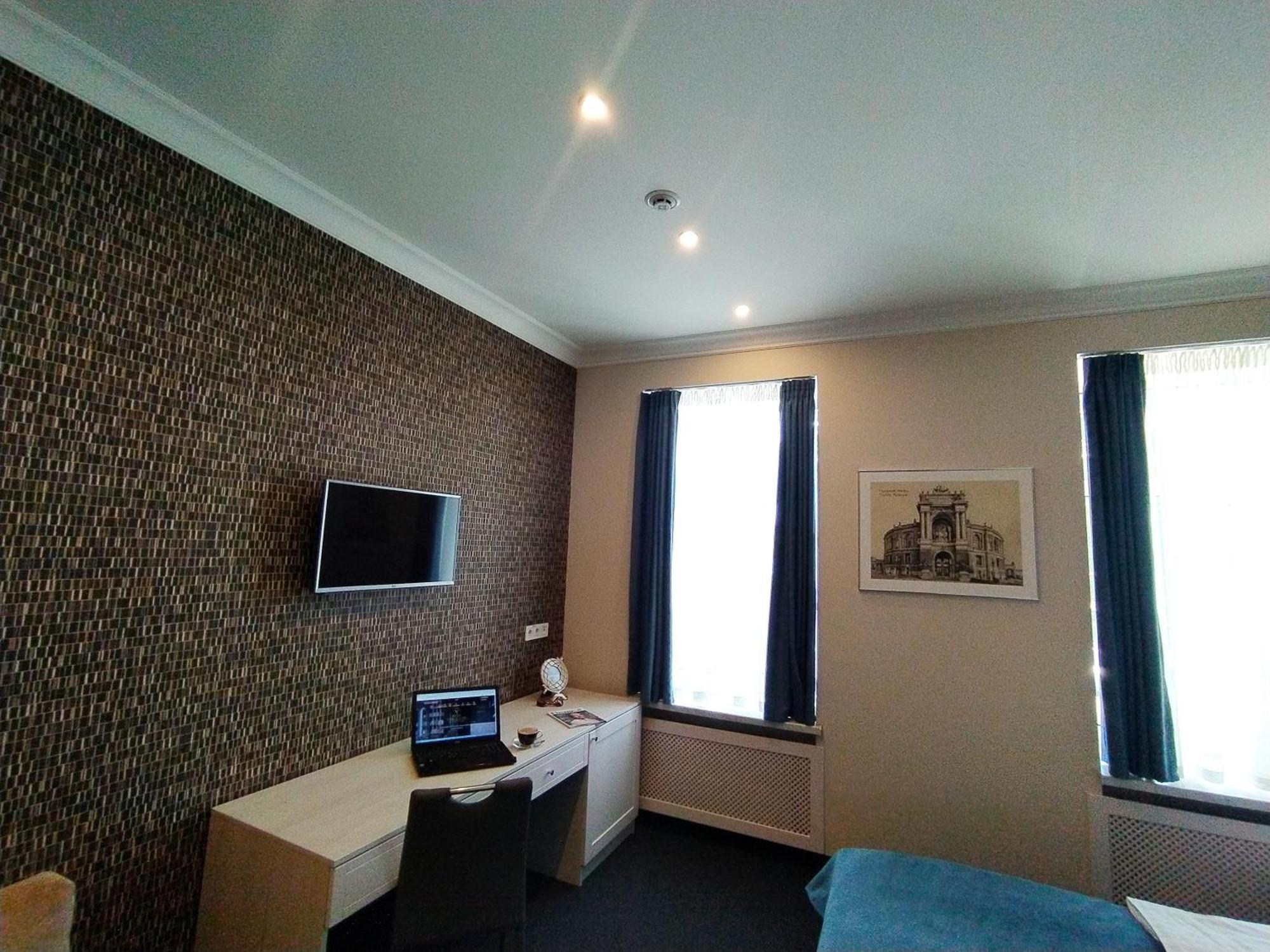Voyage Hotel Odessa